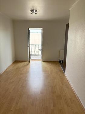 Foto - Toller Wohnkomfort mit Balkon in frisch renovierter DG-Wohnung!