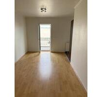 Toller Wohnkomfort mit Balkon in frisch renovierter DG-Wohnung! - Magdeburg Nordwest