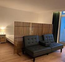 Möblierte 1,5-Zimmer Wohnung mit Balkon, Garage & separatem WC - Kulmain