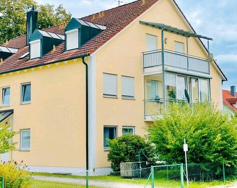 Foto - Schöne, sehr gut möblierte 1,5 Zimmer Wohnung mit KfZ Stellplatz