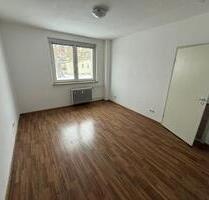 Gepflegte 4-Zimmer-Wohnung mit Balkon | 75 m² | Erdgeschoss | ruhige Lage - Leuna