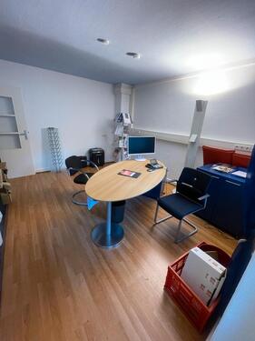 Foto - Büro zur Untermiete – ca. 20 m² – 450 € warm – mit Balkonzugang