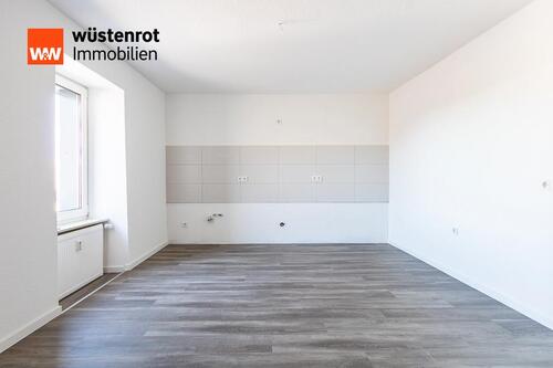 Foto - Hier beginnt Ihr neues Kapitel: Renovierte Wohnung inkl. neuer Einbauküche in Hermeskeil Zentrum.
