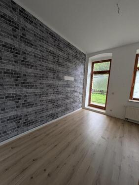 Foto - 3-Zimmer-Wohnung im EG mit Balkon & eigenem Eingang – Denkmalobjekt, idealer Preis