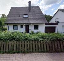 Einfamilienhaus mit viel Platz und Garten im Feucht Moosbach
