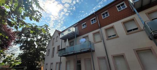 Foto - Helle 3,5-Zimmer-Wohnung mit Balkon – ruhige, zentrale Lage in KH