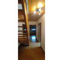 Sehr schöne 5 Zimmerwohnung - 990,00 EUR Kaltmiete, in Uettingen (PLZ: 97292)