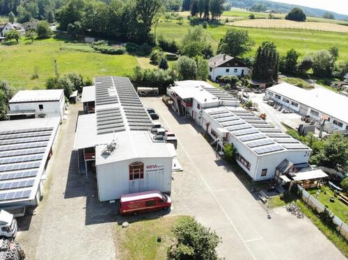 Foto - Zu vermieten Industrie Lagerhalle mit Wohnräumen 34359 Rhg