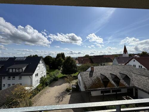 Foto - Erstbezug: Großzügige 3 Zimmer Dachgeschosswohnung mit EBK und TG-Stellplatz in Ulm-Lehr!