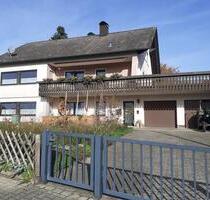 Großes Wohnhaus bei Marktheidenfeld in idyllischer Ortsrandlage