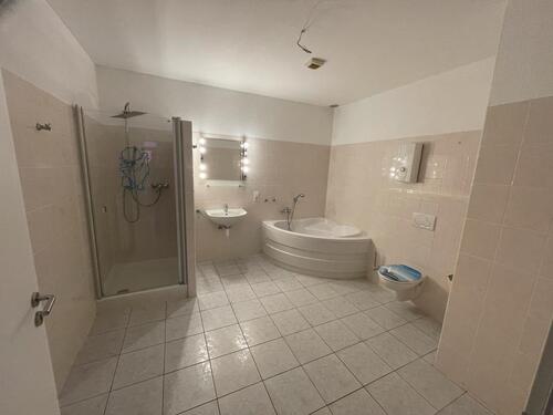 Foto - Sehr schöne 4 ZKB-Wohnung, Gästetoilette, Terrasse