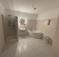 Sehr schöne 4 ZKB-Wohnung, Gästetoilette, Terrasse - Saarburg
