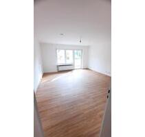 3-Zimmer-Wohnung frisch saniert mit Garten und Tiefgaragen - München Ramersdorf-Perlach