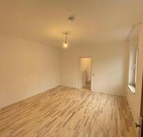 Frisch renovierte 2-Zimmer-Wohnung (41 m²) - Krefeld Fischeln