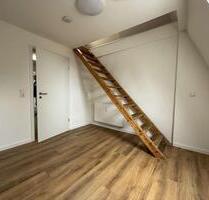 Zentrumsnahe Dachgeschosswohnung in ruhiger Lage von Schwenningen - Villingen-Schwenningen