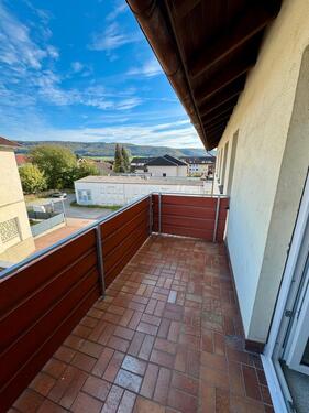 Foto - Helle und renovierte 3-Zimmer-Wohnung mit Balkon & Einbauküche