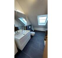 Helle 2,5-Zimmer-Wohnung (70qm) mit Balkon und Loggia - Diepholz