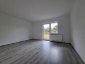 Foto - Mit Balkon & Garten! Vollständig renovierte 3-Zimmer-Erdgeschosswohnung in ruhiger Wohnlage