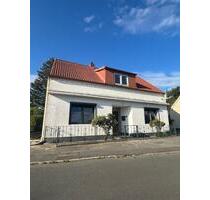 Modernisiertes Zweifamilienhaus mit großem Garten in ruhiger Lage - Bremen Blumenthal