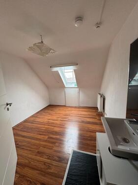 Foto - 4 Zimmer Dachgeschoßwohnung zur Miete in Stuttgart