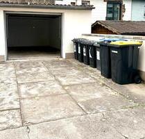 Garage mit Stellplatz in Bexbach-Mitte