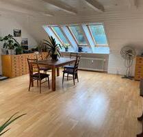 Schöne Helle DG Wohnung zu vermieten - Hamburg Groß Borstel