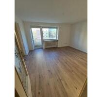 Moderne 1-Zimmer-Wohnung (35 m²) – komplett renoviert – Balkon – - München Feldmoching-Hasenbergl