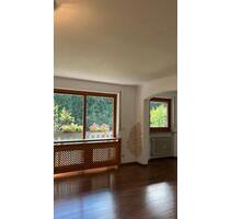 Schöne 3,5-Z-Whg. mit Südwest-Balkon & Stellplatz in ruhiger Lage - Hausham
