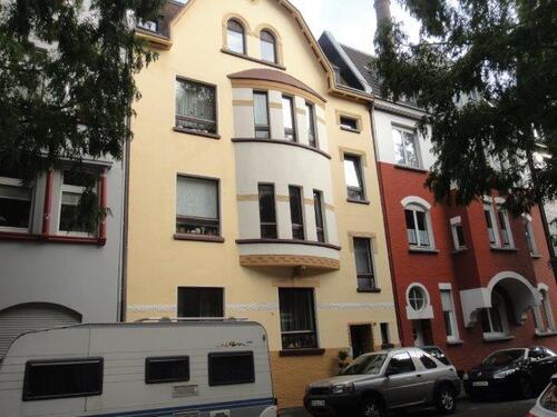 Foto - Charmante, gemütliche 2,5-Zimmer-Altbau-DG-Wohnung in Rheinnähe für junge Leute