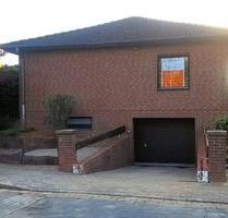 Zentrumsnah in Bleckede: Voll unterkellerter Bungalow mit Garten & Garage