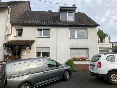 Foto - Mehrfamilienhaus mit großem Garten & Pool