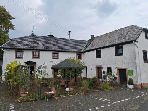 Foto - Winkelbauernhaus - 360.000,00 EUR Kaufpreis,