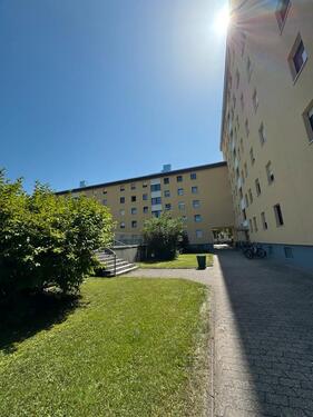 Foto - Kernsanierte 4. Zimmer Wohnung Oberschleißheim