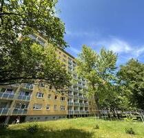 NEU sanierte Balkonwohnung begrünter Umgebung - Chemnitz Helbersdorf