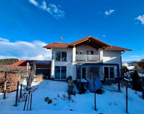 Foto - Modernes Einfamilienhaus mit Bergblick, Doppelgarage und Sauna