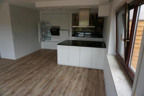 Foto - Moderne Wohnung mit Balkon, Terrasse + Garage in Bad Salzschlirf