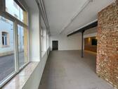 Foto - Gewerbegebäude mit 344 m² PKW befahrbar + 32A + WC Anlage