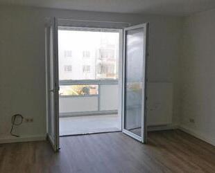 3-RWE, 1.OG, Etagenheizung, Balkon mit Schieberverglasung - Goethestr. - Dippoldiswalde