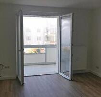 3-RWE, 1.OG, Etagenheizung, Balkon mit Schieberverglasung - Goethestr. - Dippoldiswalde