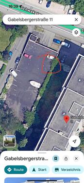 Foto - großer Stellplatz Konstanz, mit Tor, abgeschlossen, draußen