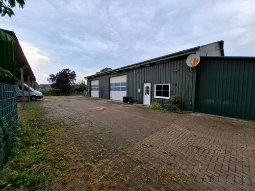 Foto - Gewerbeobjekt 2 Hallen mit Büro Wohnung inkl 6 carportstellpl.