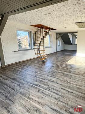 Foto - Schöne helle Dachgeschosswohnung mit 5 Zimmern