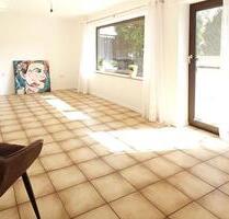 Erdgeschosswohnung + Gartenanteil + Fußbodenheizung + Sackgasse - Feuchtwangen