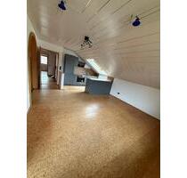 Wohnung zu Vermieten - 950,00&nbsp;EUR Kaltmiete, ca.&nbsp; 131,00&nbsp;m&sup2; in Teublitz (PLZ: 93158)