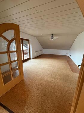 Foto - 3 Zimmer Dachgeschoßwohnung zur Miete in Teublitz