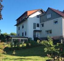 Anwesen mit 2 Häusern, Scheune und Nebengebäuden - Ulrichstein