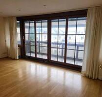 Schöne helle ruhige 4 Zimmer-DG-Wohnung - Wilhelmshaven