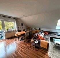 3-Zimmer-Dachgeschosswohnung mit Balkon, EBK & 2 Stellplätzen - Nidderau