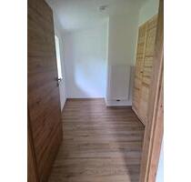 3-Raum-Wohnung in Schwarza mit Einbauchküche und Dachterrasse