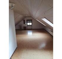 1 Zimmerwohnung - 200,00&nbsp;EUR Kaltmiete, ca.&nbsp; 30,00&nbsp;m&sup2; in Bruckberg (PLZ: 84079)